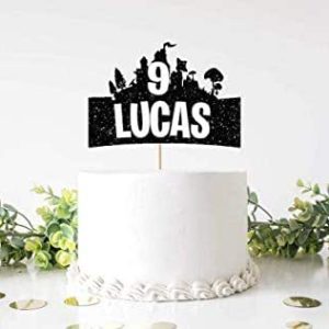 Fortnite-themed celebration with a personalized custom cake topper